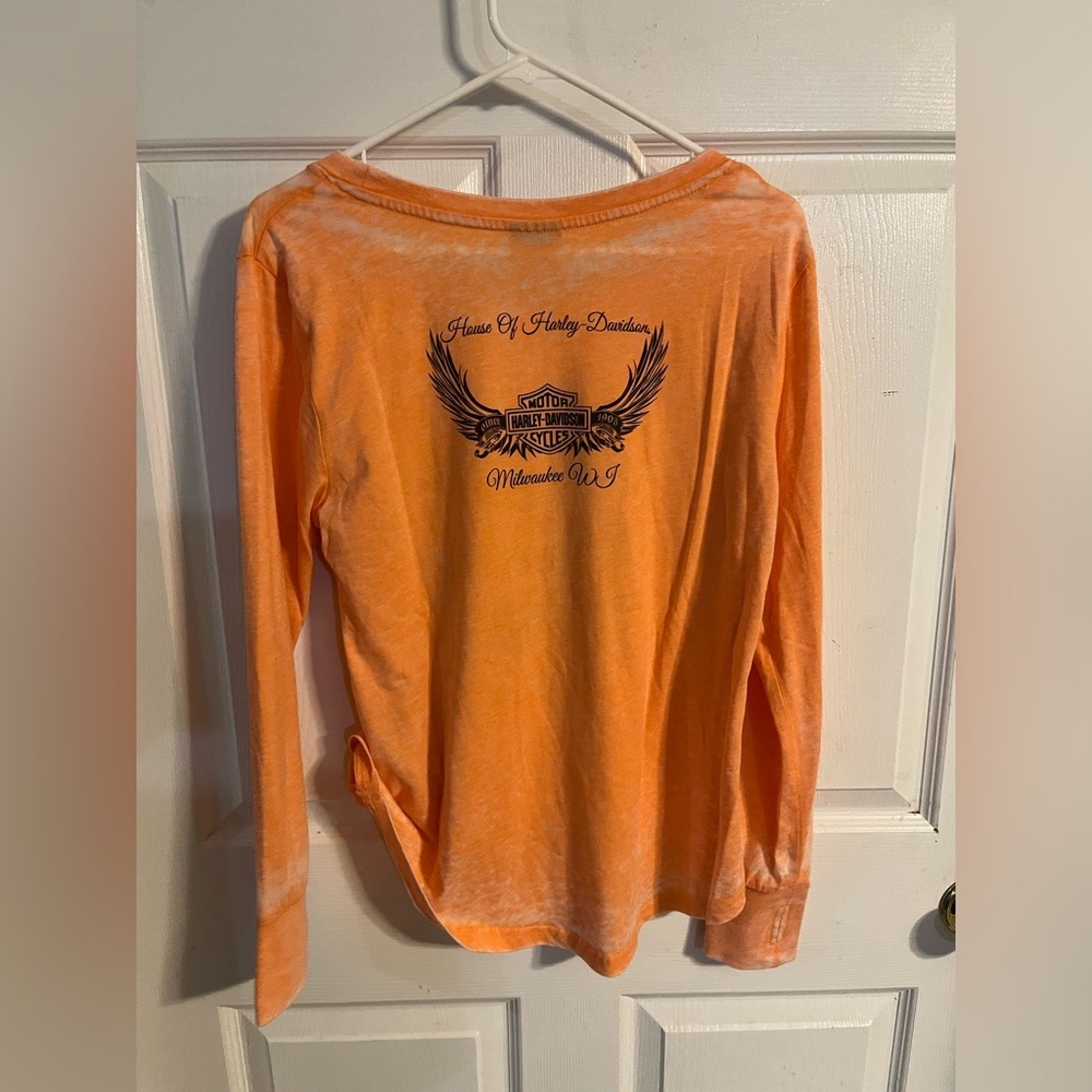 Harley Davidson Women’s Long Sleeve V-Neck Orange T-Shirt, Milwaukee - Picture 2 of 4